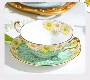 Aynsley エインズレイ　イギリス　洋食器　茶器　花柄　カップ＆ソーサー　セット　お祝い　プレゼント　グリーン