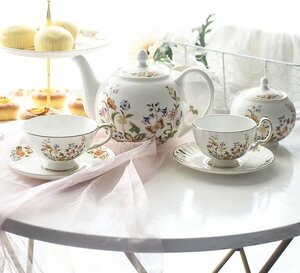 Aynsley エインズレイ　イギリス　洋食器　茶器　シュガーポット＆ミルクポット　花柄　お祝い　プレゼント　