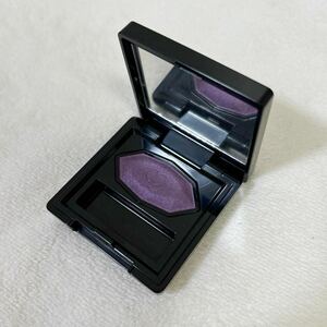 kredo Poe Beaute on bru Solo 108 eyeshadow 