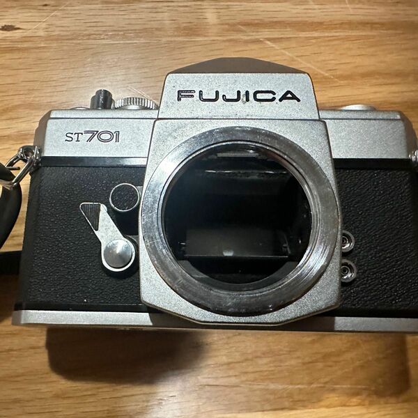 フィルムカメラ　fujica ST701