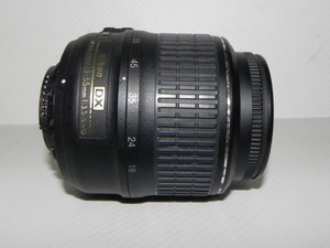 Nikon AF-S DX 18-55mm F3.5-5.6G VRレンズ