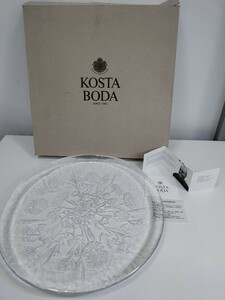 BODA コスタボダ ガラス,プレート,平皿,丸皿 直径32cm高さ2.8cm 蝶 花柄 スウェーデン 食器 工芸 未使用品