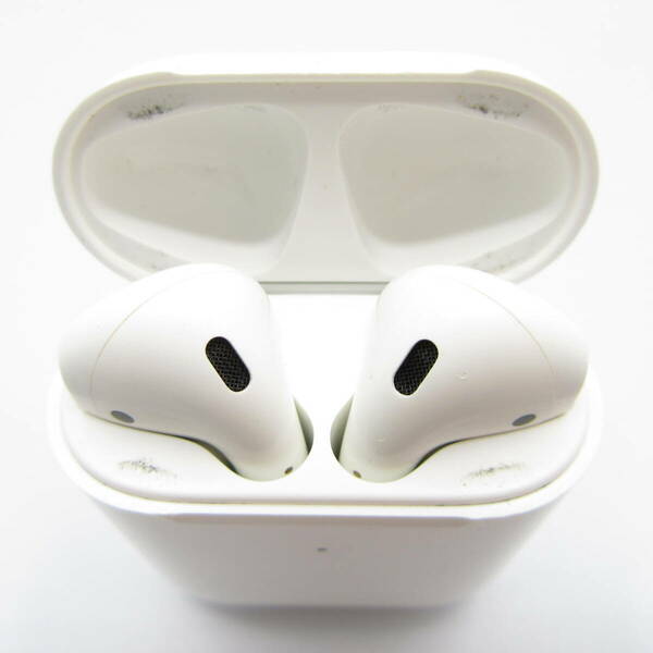 T1062☆Apple AirPods エアポッズ【充電ケース 第2世代 A1938・ イヤホン 第2世代 A2032 A2031】ワイヤレス 動作確認後初期化済み 中古品