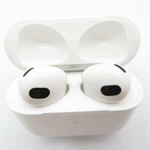 T1066☆Apple AirPods エアポッズ 第3世代 MagSafe充電ケース A2566・ イヤホン A2565 A2564 ワイヤレス 動作確認後初期化済み 中古品