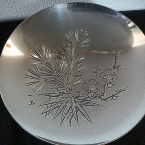  one . original silver pine plum silver sake cup silver original silver stamp equipped weight approximately 66g