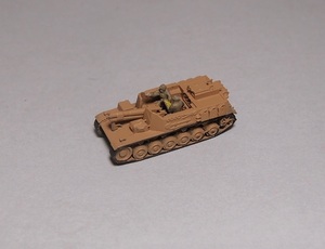 1/144 WWII German SIG-33 Bison-II SPG yellow painted with gunners