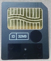 スマートメディア サムスン製 32MB ケース付き 送料180円 中古 メモリーカード SmartMedia Samsung_画像2