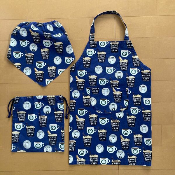 USED ハンドメイド 子供 エプロン・三角巾・巾着セット 130 シロクマ カフェ ネイビー