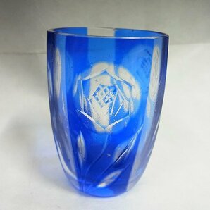 A5070 色被せガラス 青切子 花文 ショットグラス 昭和期の画像1