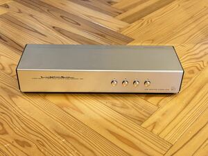 LUXMAN