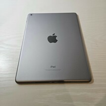 iPad 第6世代 32GB WiFi スペースグレイ A1893 Apple 初期化済み_画像3