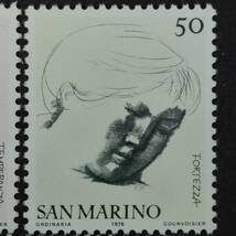 J556 サンマリノ切手「イタリアの彫刻家・画家のエミリオ・グレコの作品切手8種セット、全体テーマは『市民の美徳』」1976年発行　未使用_画像4