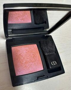 DIOR スキンルージュブラッシュ　601HOLOGLAM