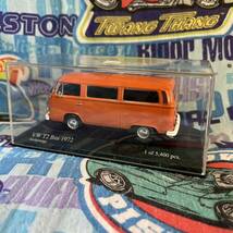 1/43 Minichampsレイトバス ワーゲンバス VW T2 Bus タイプ2 TYPE Ⅱ フォルクスワーゲンVolkswagen ミニチャンプス ミニカー 72 オレンジ_画像3