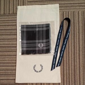 FRED PERRY　ハンカチ