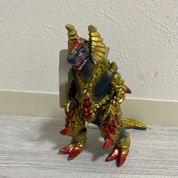 ウルトラ怪獣シリーズ　ゴルドラス　ソフビ　フィギュア　ウルトラマンティガ