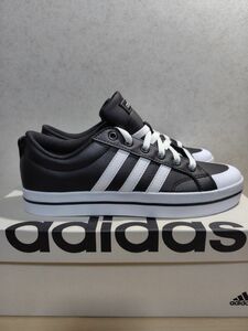 ☆新品☆ adidas（アディダス） BRAVADASKATE（ブラバダスケート） スニーカー 3ライン ブラック 25.5cm 