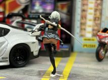 1/64 スケール　ジオラマ　NieR 似　ナイスボディー　フィギュア　塗装　トミカサイズ　日本未発売　MATTEL ホットウィール_画像5