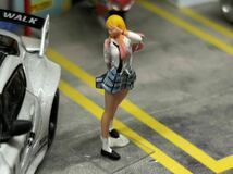 1/64 スケール　ジオラマ　女子高生　学校帰り　セクシー　フィギュア　日本未発売　限定一体　Hot Wheels トミカサイズ_画像9