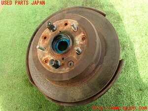 2UPJ-15514305]クラウン エステート(JZS171W)左リアナックルハブ 中古