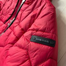 良品/XL相当★ディーゼル/DIESEL 星ステッチ キルティング フーデット パディングジャケット 袖ロゴ レザープレート 本革 中綿 メンズ 赤_画像5