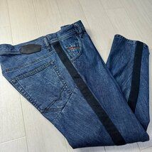 美品/W30L32★ディーゼル/DIESEL 30周年限定モデル バイアスカット ジーンズ デニムパンツ 長ズボン サイドライン インディゴ メンズ 青_画像1