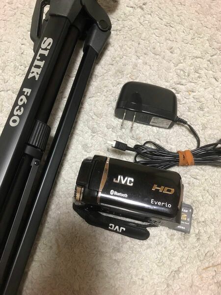 デジタルビデオカメラ　jvc gz-hm570