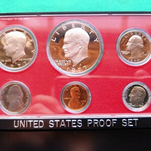 外国コイン アメリカ (Rー１４６) プルーフセット １９７７年 １ドル硬貨 ５０セント硬貨 他おまとめ ６枚 の画像1