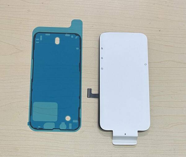iPhone 13 Mini OLED 純正有機EL 未使用【純正再生品 】フロントパネル 画面 液晶 修理 交換 。防水シール付き