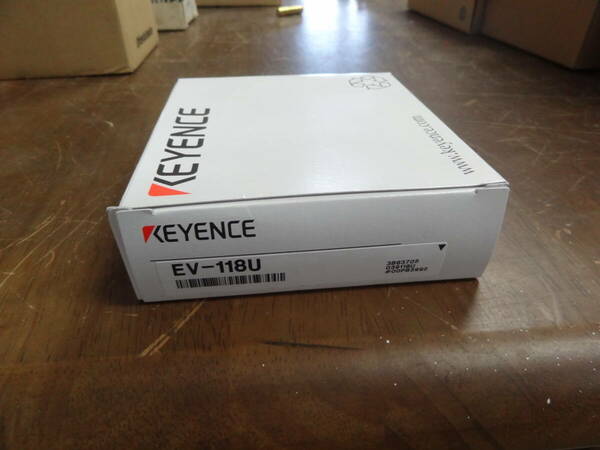 たぶん 未使用 KEYENCE キーエンス EV-118U 近接センサ