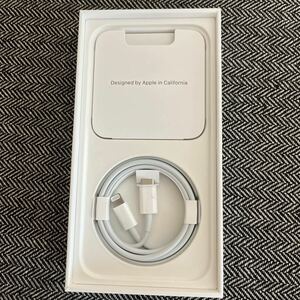 Apple iphone　USB ライトニングケーブル iPhone14付属純正品