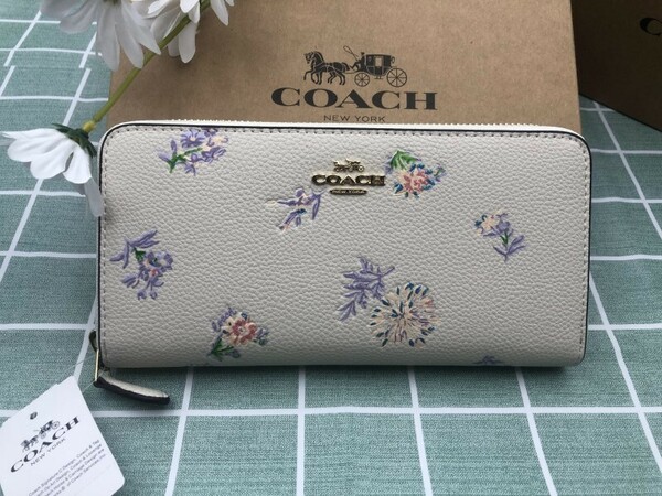 コーチ COACH 財布 長財布 誕生日 プレゼント シグネチャー 贈り物 ウォレット 新品未使用 レディース ホワイト ブランド ギフト A333