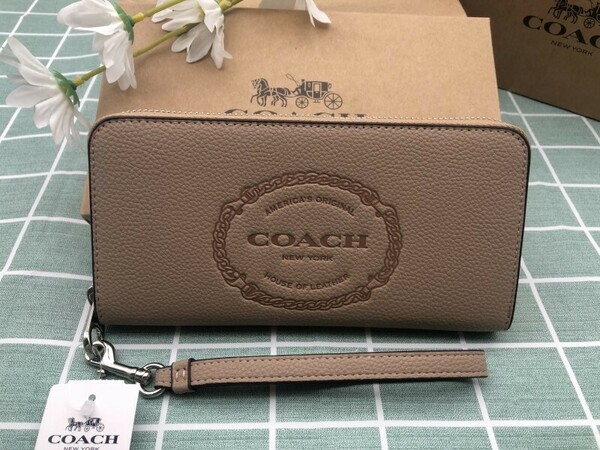 COACH コーチ 財布 長財布 プレゼント レディース 新品未使用 記念日 贈り物 ギフト ウォレット ブランド ロゴ 小銭入れあり レザー C342