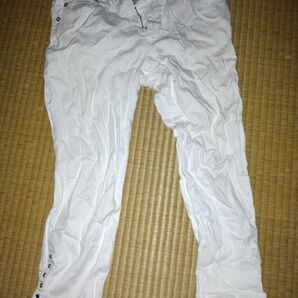 白 サブリナパンツ