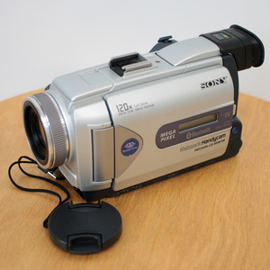 Handycam DCR-TRV50