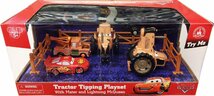 CARS 2022【TRACTOR TIPPING PLAYSET】WITH MATER AND LIGHTNING McQUEEN / DISNEY PARKS限定_画像1