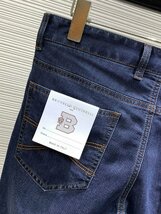 BRUNELLO CUCINELLI ブルネロ クチネリ メンズデニムパンツ　ジーンズ ロング丈　W30 ストレッチ入り 青系 ウォッシュ加工_画像7