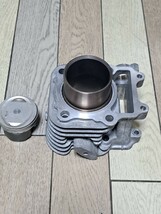 ヴェクスター　ベクスター125CC　CF42A 純正シリンダー　ピストンセット_画像2