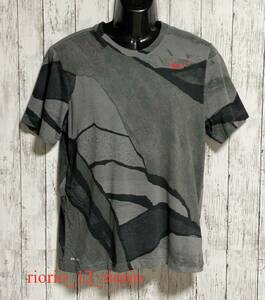 602　美品　NIKE　ナイキ　半袖機能Tシャツ　DRI-FIT　カジュアル　プリントTシャツ　sizeXL