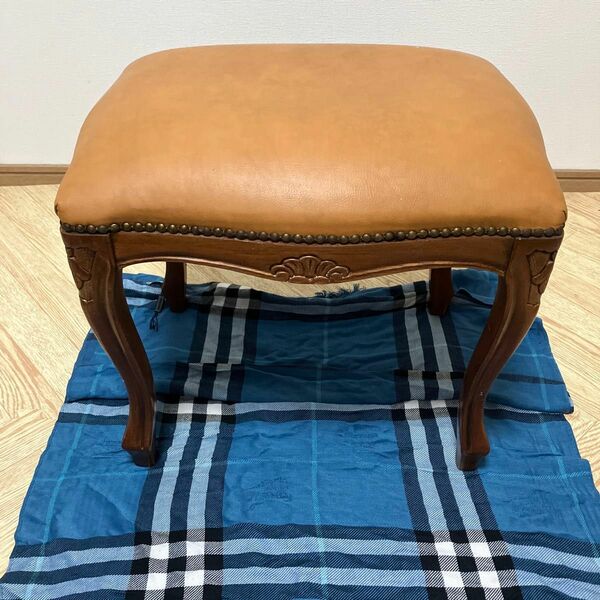 スツール 猫脚 キャメル　茶色　オットマン 補助椅子　イタリア家具　アンティーク オットマン 椅子 インテリア 木製 ブラウン