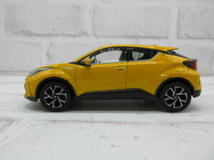 ミニカー　1/30　トヨタ　C-HR　後期　イエロー　ディーラー展示用　色見本　カラーサンプル　モデルカー