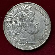 アルバニア 硬貨 古銭 戦士 1927年 ヘルメット 「アルバニア共和国」銘 ローマの船 コイン 銀貨 外国古銭 海外硬貨 _画像1