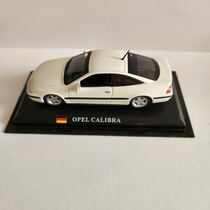 ミニカー OPEL CALIBRA デルプラドカーコレクション 世界の名車コレクション スケール1/43 ホワイト ケース付き 