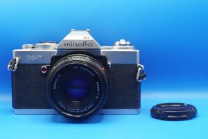 ミノルタ フィルム一眼レフカメラ(MINOLTA X-7),レンズ(MINOLTA MD ROKKOR 45mm F2)前キャップ,電池 動作確認済品