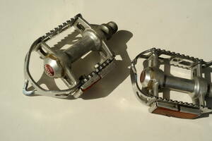 Vintage pair ATOM 700 bicycle Pedals, French-Made, Herse Singer Toei