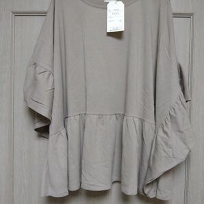 新品 未使用 ティシャツ tシャツ テーシャツ カラー ・ モカ フリル ゆったり おおきめ 可愛い オシャレ Lサイズ ポンチョ