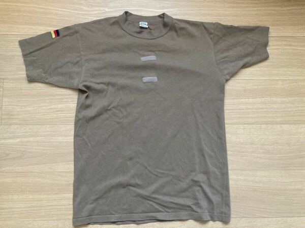 ドイツ軍　放出品　Tシャツ　M〜Lサイズ