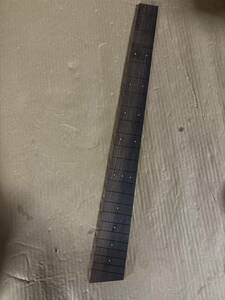 Y3012 エレキギター ローズウッド 指板材 1P 新品・未使用 未塗装(サンダーなし)