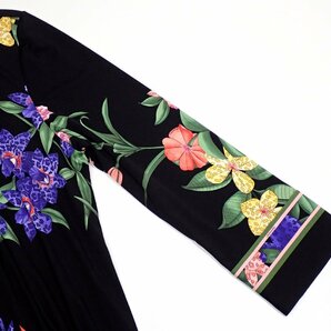 春夏 極美品 レオナール ワンピース 44 ドレス フラワー 花柄 マルチ ブラック ギャザー 1158の画像4
