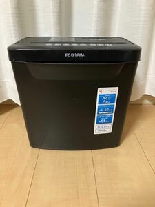 アイリスオーヤマ 家庭用 シュレッダー P5GCX ブラック